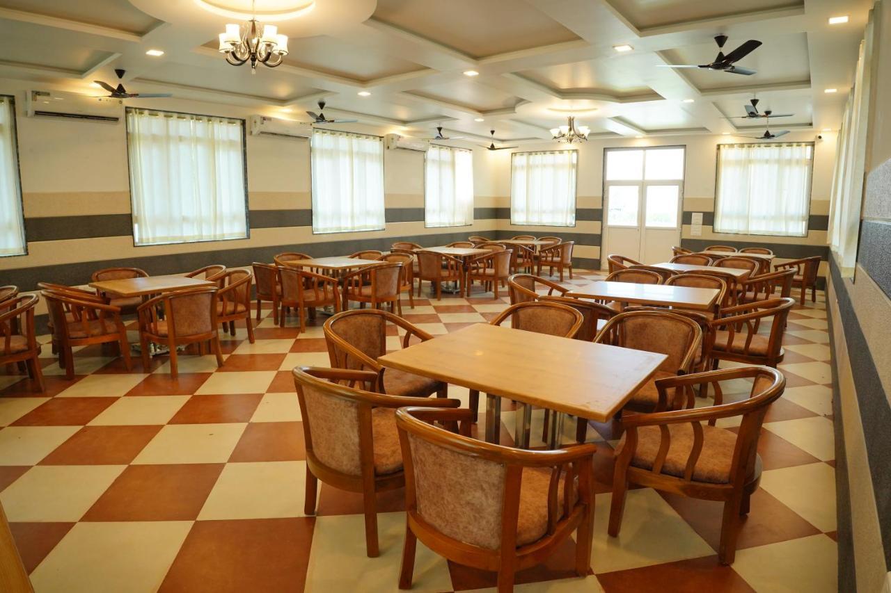 Nts Sagar Yatri Nivas Hotel Кундапур Екстериор снимка